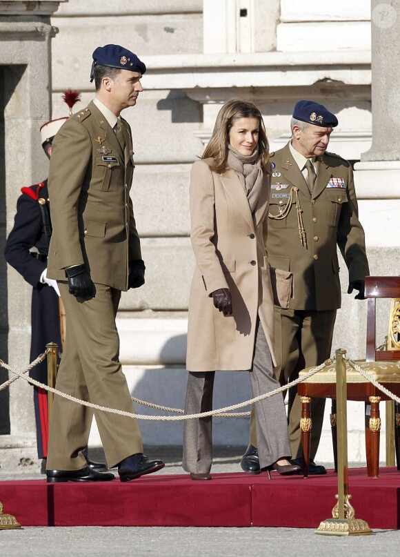 Letizia d'Espagne et son époux Felipe au Palais royal à Madrid le 7 décembre 2011