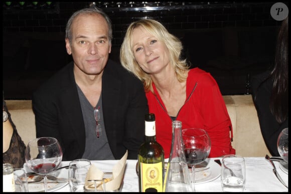 Laurent Baffie et sa femme lors de la soirée organisée par Edouard Nahum à la Gioia (VIP ROOM), le 7 décembre 2011 pour le lancement de la bague Sissi.