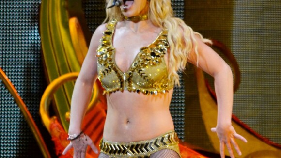 Britney Spears fait venir ses fils sur scène pour sa dernière et change de décor