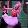 Britney Spears débridée lors de son concert à Porto Rico, dernière date de sa tournée Femme Fatale, le 10 décembre 2011