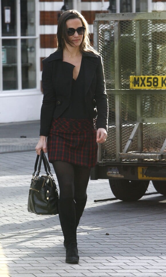 Pippa Middleton se rend à son bureau à Londres, le 14 décembre 2011.