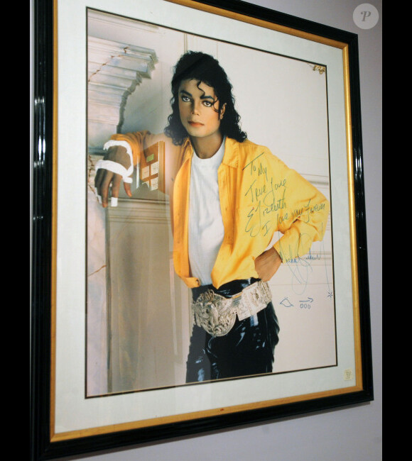Le portrait de Michael Jackson dans la collection privée d'Elizabeth Taylor, exposée à New York, le 1er décembre 2011.