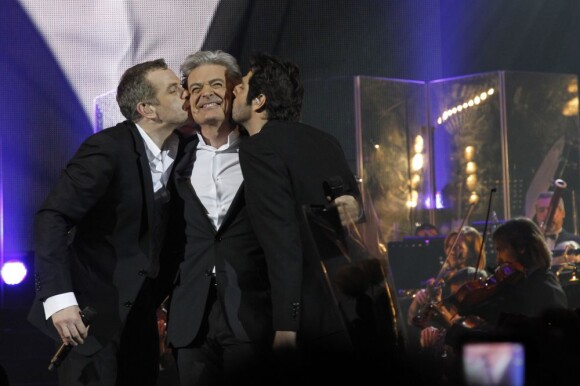 Patrick Fiori, Daniel Lavoie et Garou sur la scène de Bercy, le dimanche 18 décembre 2011.