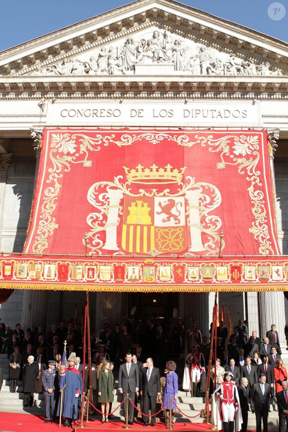 Le roi Juan Carlos Ier d'Espagne inaugurait le 10e mandat parlementaire de la démocratie espagnole, le 27 décembre 2011 au Parlement, à Madrid, entouré de son épouse la reine Sofia, du prince Felipe et de sa Letizia.