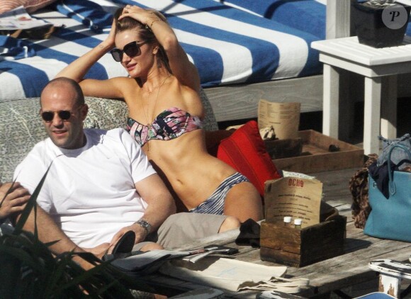 Jason Statham et Rosie Huntington-Whiteley à Miami le 30 décembre 2011
