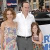 Jennifer Grey en famille avec son mari Clark Gregg, et leur fille Stella Gregg en juin 2011 à Los Angeles