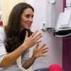 Kate Middleton lors d'une visite au Royal Marsden Hospital avec le prince William en septembre 2011.
Les premiers patronages de la Catherine, duchesse de Cambridge, ont été officiellement annoncés le 5 janvier 2012. L'épouse du prince William est la marraine de quatre associations, et par ailleurs bénévole auprès de l'Association des Scouts.