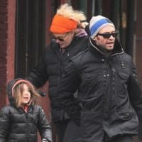 Hugh Jackman : Trottinette en famille et jogging dans le froid