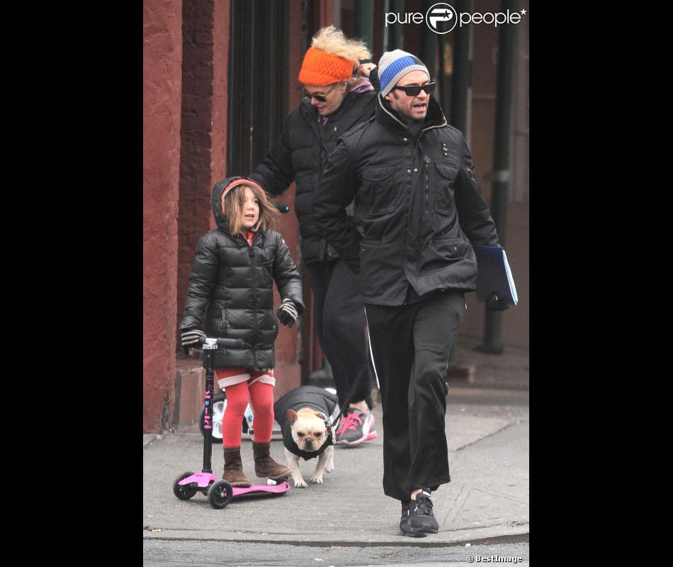 Les 5 Familles De New York Hugh Jackman en famille dans les rues froides de New York, le 5 janvier