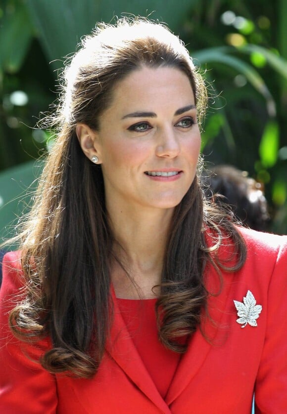Kate Middleton le 7 juillet 2011 à Calgary.
Kate Middleton célèbre le 9 janvier 2012 son 30e anniversaire. Les mois qui ont précédé l'ont vue faire ses débuts dans la famille royale, en tant que Catherine, épouse du prince William et duchesse de Cambridge, et irradier le monde de son charme.