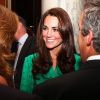 Kate Middleton le 28 novembre 2011 à Buckingham Palace.
Kate Middleton célèbre le 9 janvier 2012 son 30e anniversaire. Les mois qui ont précédé l'ont vue faire ses débuts dans la famille royale, en tant que Catherine, épouse du prince William et duchesse de Cambridge, et irradier le monde de son charme.