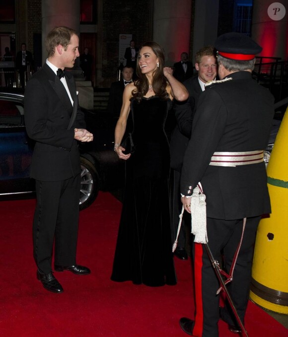 Kate Middleton le 19 décembre 2011 à l'Imperial War Museum de Londres pour les Millies.
Kate Middleton célèbre le 9 janvier 2012 son 30e anniversaire. Les mois qui ont précédé l'ont vue faire ses débuts dans la famille royale, en tant que Catherine, épouse du prince William et duchesse de Cambridge, et irradier le monde de son charme.