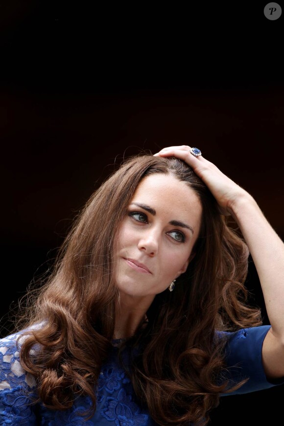 Au Canada, le 3 juillet 2011.
Kate Middleton célèbre le 9 janvier 2012 son 30e anniversaire. Les mois qui ont précédé l'ont vue faire ses débuts dans la famille royale, en tant que Catherine, épouse du prince William et duchesse de Cambridge, et irradier le monde de son charme.