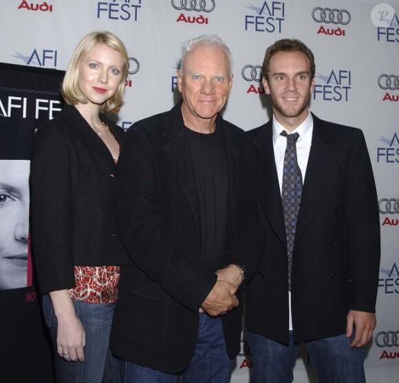 Charlie McDowell avec son père Malcolm et sa soeur Lilly, en novembre 2007 à Los Angeles.