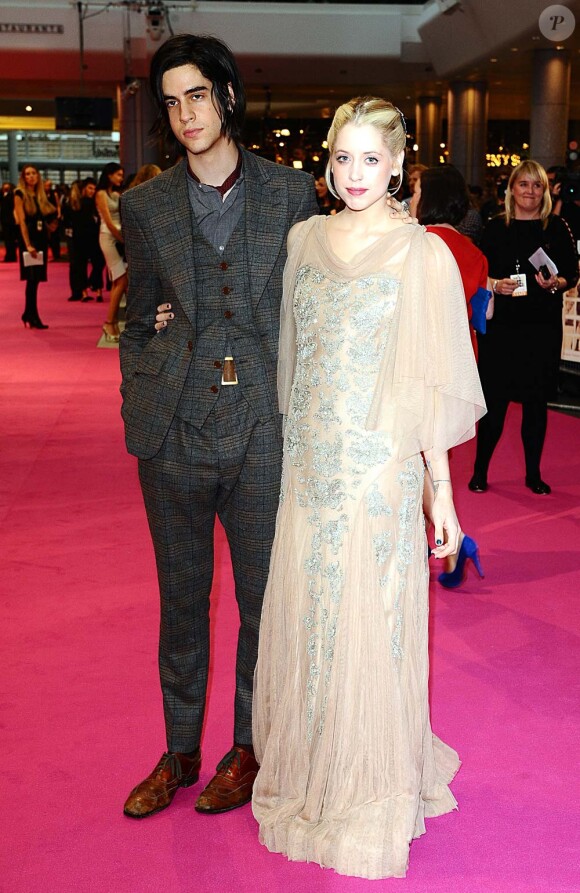 Peaches Geldof et son fiancé Thomas Cohen à Londres, le 23 août 2011.