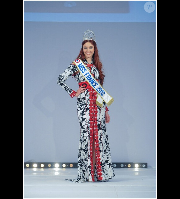 La ravissante Delphine Wespiser, Miss France 2012, lors du défilé Christophe Guillarmé au Four Seasons de Marrakech lors de la 3e édition de la Fashion Days Marrakech le vendredi 13 janvier 2012