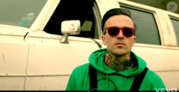Yelawolf dans le clip Let's Roll, avec Kid Rock