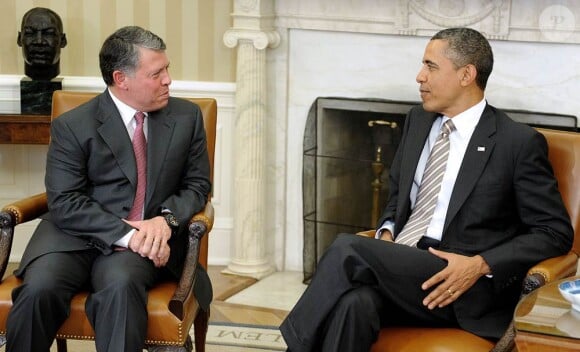 Abdullah II de Jordanie rencontrait Barack Obama à la Maison Blanche le 17 janvier 2012 tandis que son épouse la reine Rania participait à un déjeuner philanthropique, également à Washington.