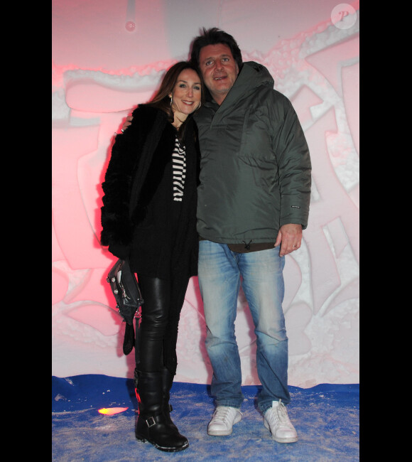 Elsa Zylberstein et Philippe Lellouche lors d'une soirée montagnarde dans un igloo pendant le festival du film de comédie de l'Alpe d'Huez, le 18 janvier 2012