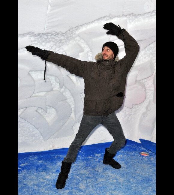 Arié Elmaleh lors d'une soirée montagnarde dans un igloo pendant le festival du film de comédie de l'Alpe d'Huez, le 18 janvier 2012