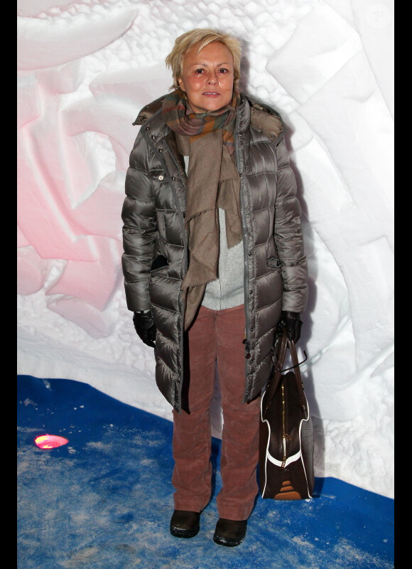 Muriel Robin lors d'une soirée montagnarde dans un igloo pendant le festival du film de comédie de l'Alpe d'Huez, le 18 janvier 2012