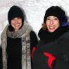 Helena Noguerra et Anne Depetrini lors d'une soirée montagnarde dans un igloo pendant le festival du film de comédie de l'Alpe d'Huez, le 18 janvier 2012