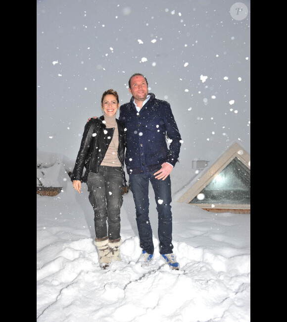 Audrey Dana et François Damiens prennent la pose pendant le photocall de Radiostar durant le 15e Festival du film de comédie de l'Alpe d'Huez le 20 janvier 2012