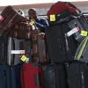 Les treize valises de Katherine Heigl et des membres de sa famille à l'aéroport de Los Angeles, le 21 janvier 2012.