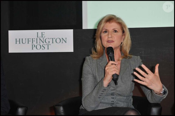 Arianna Huffington à la conférence de presse du lancement de la version française du Huffington Post, à Paris, le 23 janvier 2012.