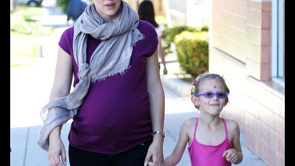 Jennifer Garner, enceinte : Fatiguée et complice avec sa petite ballerine Violet