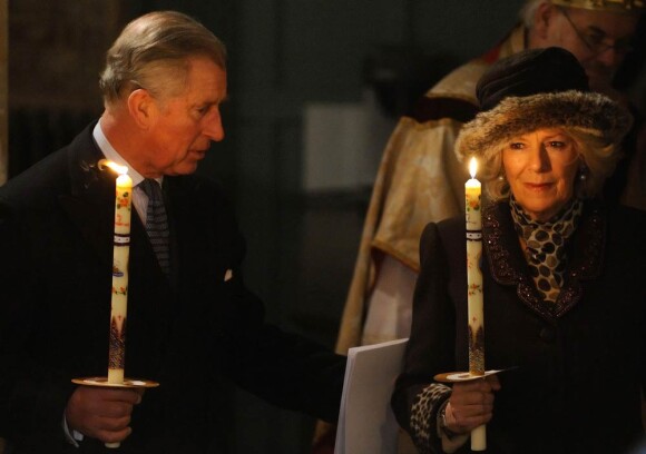 Le prince Charles et sa femme Camilla Parker Bowles à la messe de la Chandeleur en l'église Saint-Michael, à Londres le 2 février 2012.