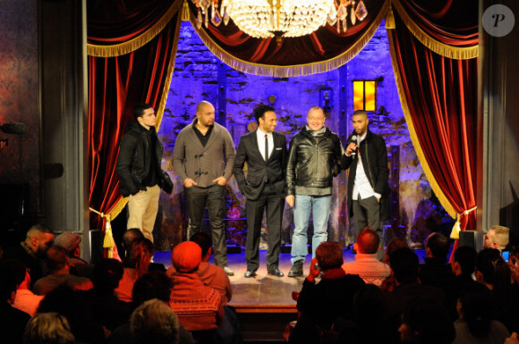 Ymanol Perset, Philippe Faucon, Kamel Laadaili, Rashid Debbouze et Yassine Azzouz à l'avant-première de La Désintégration, au Comedy Club de Paris le 8 février 2012.