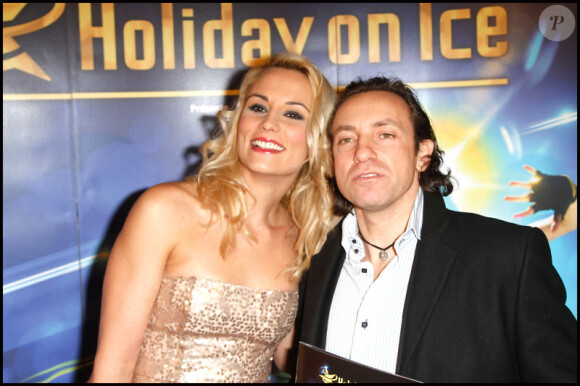 Elodie Gossuin et Philippe Candeloro lors de la première d'Holiday on Ice au Zenith de Paris le 10 février 2012
 