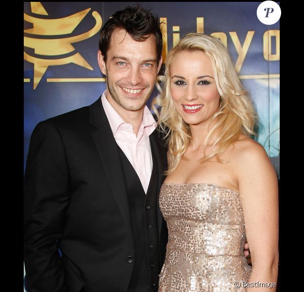 Elodie Gossuin et son mari Bertrand Lacherie lors de la première d'Holiday on Ice au Zenith de Paris le 10 février 2012
