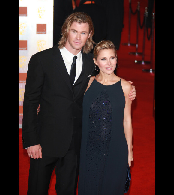 Chris Hemsworth et Elsa Pataky enceinte, le 12 février 2012 aux BAFTAs à Londres.