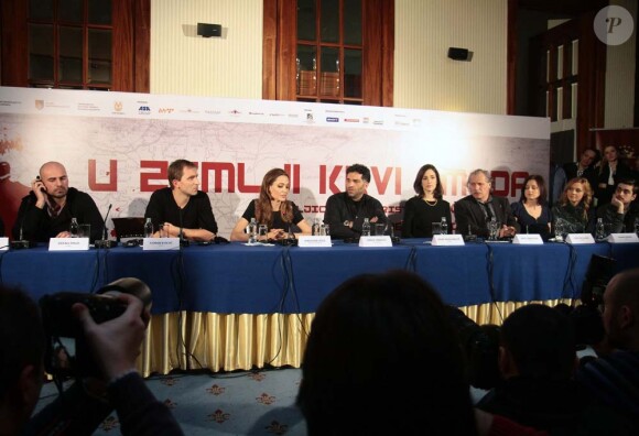 Angelina Jolie pendant la conférence de presse de son film Au pays du sang et du miel, à Sarajevo, le 14 février 2012.