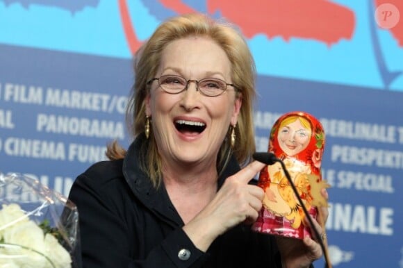 Meryl Streep et sa poupée russe au festival de Berlin le 14 février 2012 où elle a reçu un Ours d'or d'honneur
