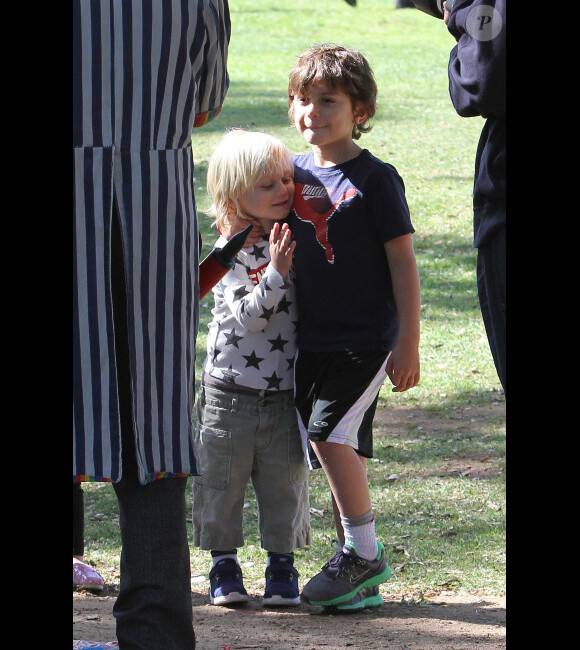 Gwen Stefani : Ses adorables Kingston et Zuma au parc de Santa Monica le 18 février 2012