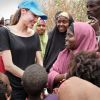 Angelina Jolie dans un camp de réfugiés au Kenya en septembre 2009