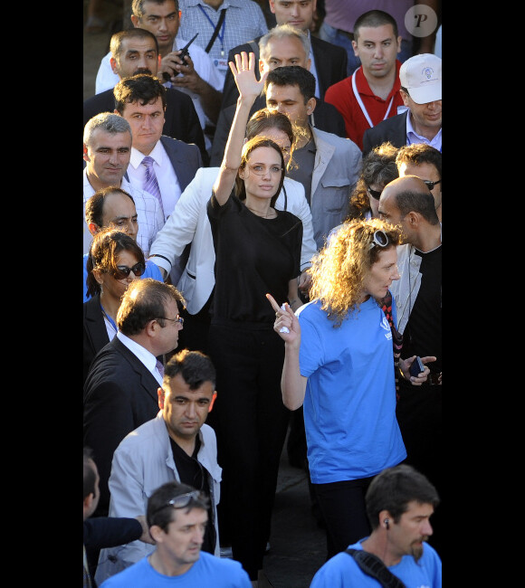 Angelina Jolie dans le camp de réfugiés syriens du sud de la Turquie à Hatay en juin 2011