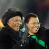 Nelson Mandela et sa femme Graça Machel le 11 juillet 2010 à Joannesbourgh