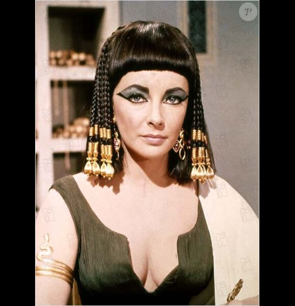 Elizabeth Taylor dans Cléopâtre, en 1963.