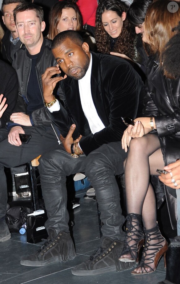 Kanye West assistait au défilé Anthony Vacarrello à Paris, le 28 février 2012.