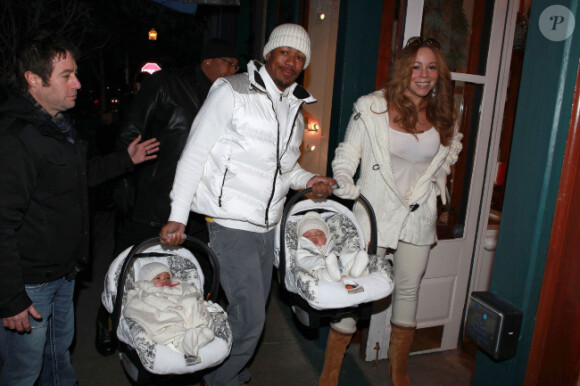 Mariah Carey, Nick Cannon et les jumeaux à Apsen, le 2 janvier 2012
