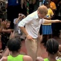 Le prince Harry se déhanche et danse en Jamaïque avec un talent certain
