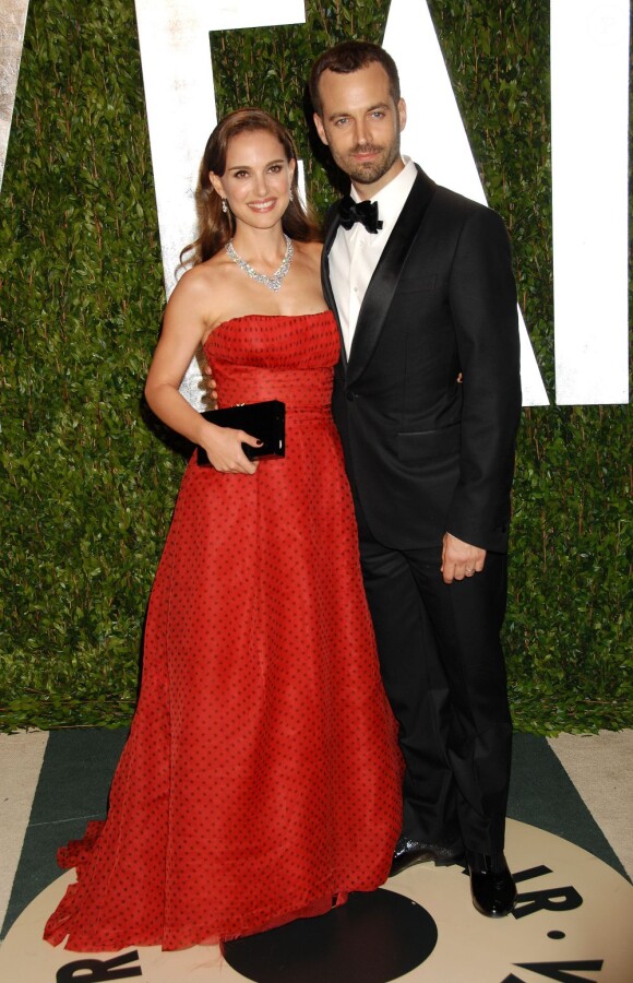 Natalie Portman et son mari Benjamin Millepied lors de l'after-party des Oscars organisée par le magazine Vanity Fair. Los Angeles, le 26 février 2012.