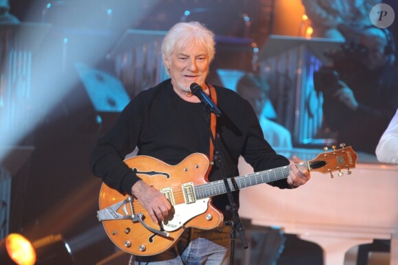 Hugues Aufray lors de l'enregistrement de l'émission Les Années Bonheur le 6 mars 2012 - diffusion le 17 mars sur France 2