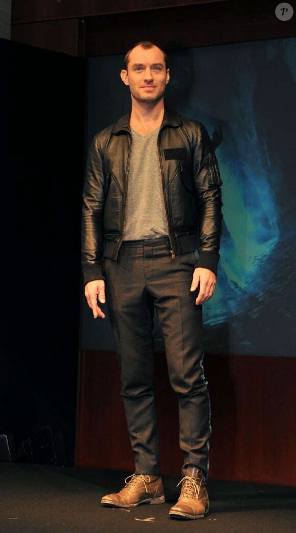 Jude Law à Tokyo, le 15 février 2012.