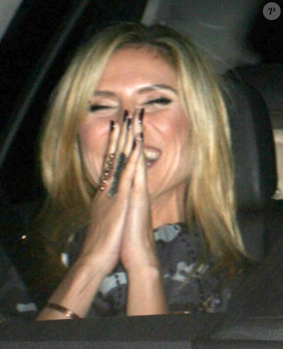 Heidi Klum et Sandra Bullock, deux célibataires qui s'éclatent lors d'une soirée entre filles. L.A, le 16 mars 2012