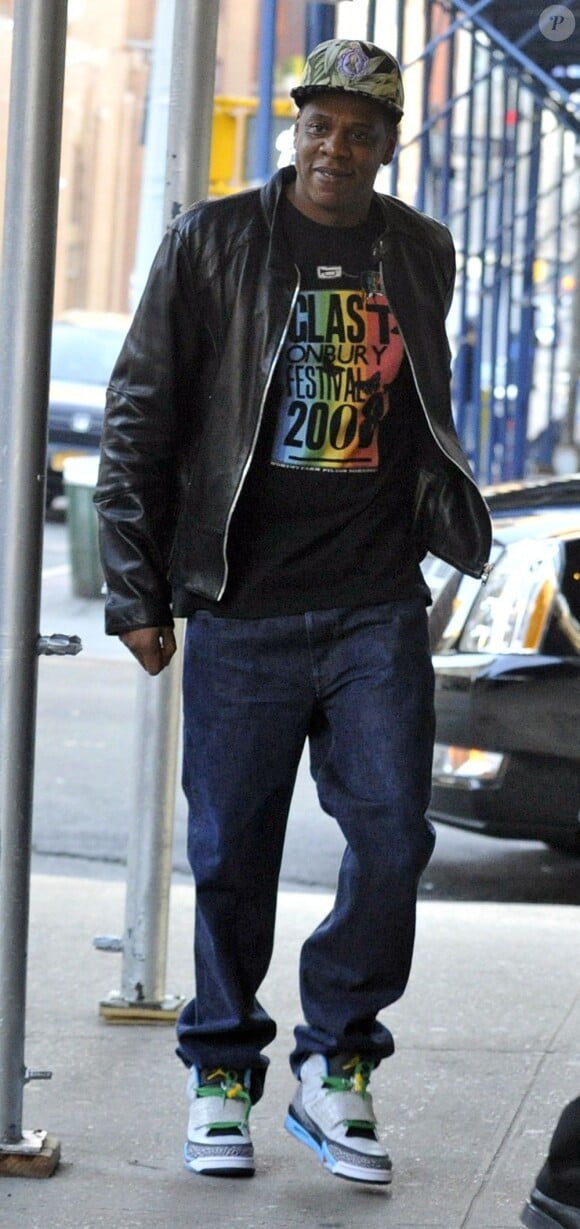 Beyoncé et Jay-Z dans la rue à New York avec leur fille Blue Ivy, le 3 mars 2012